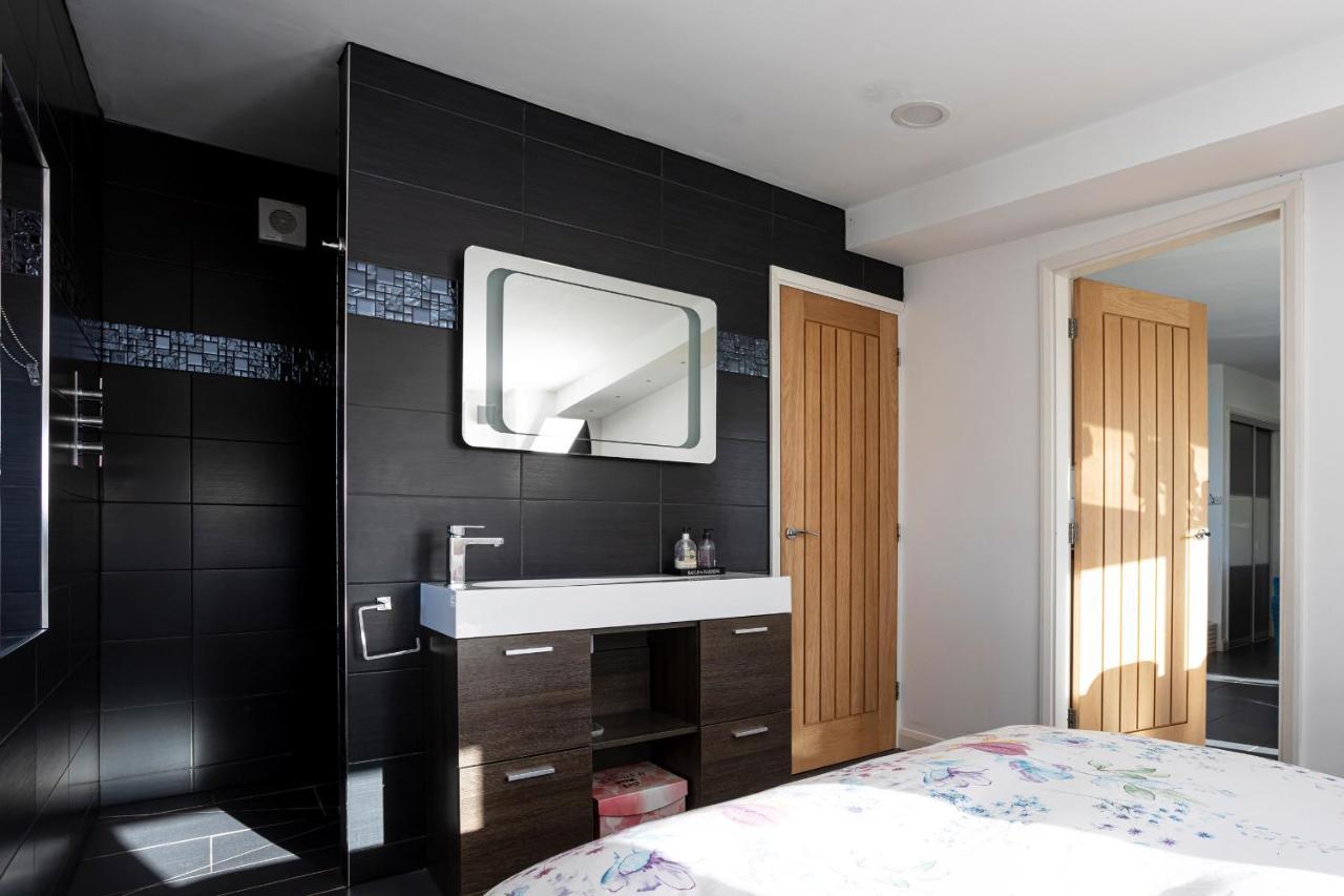 Finest Retreats - The Lighthouse Hide Villa Rampside Buitenkant foto
